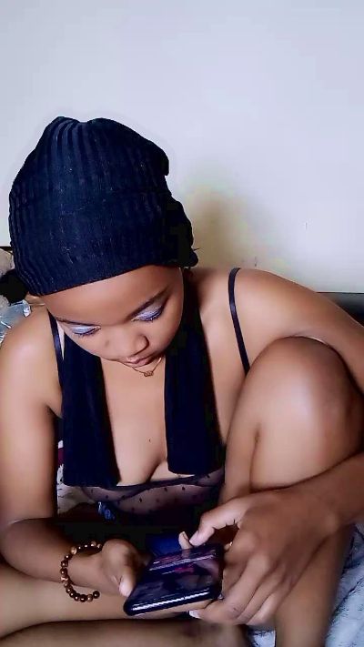 Elysca live cam on Cam4