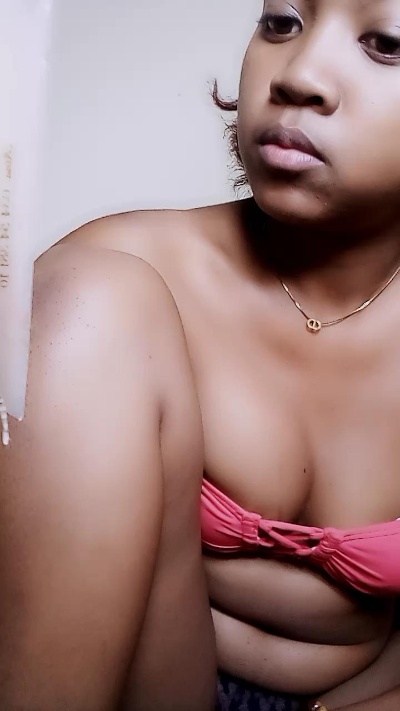 Elysca live cam on Cam4