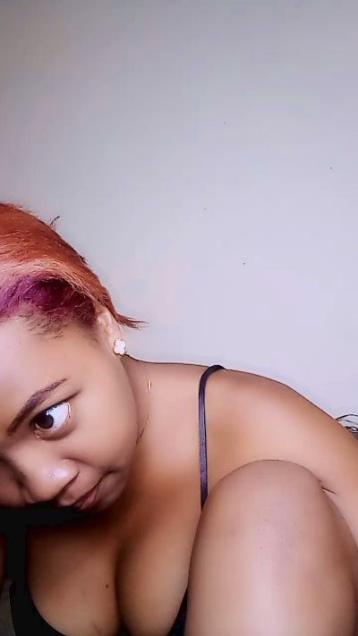Elysca live cam on Cam4