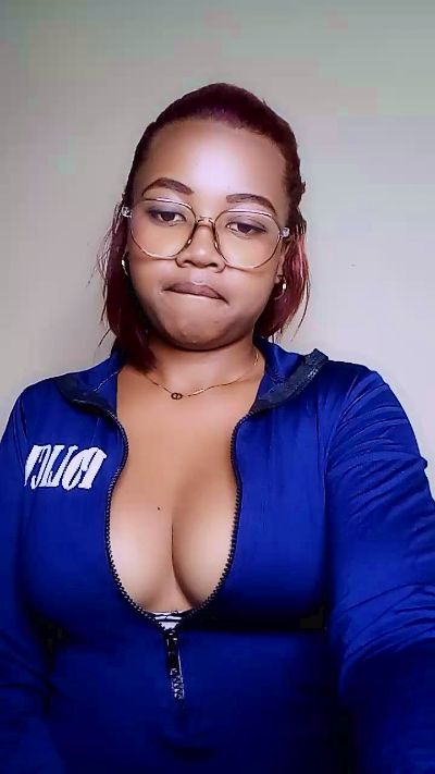 Elysca live cam on Cam4