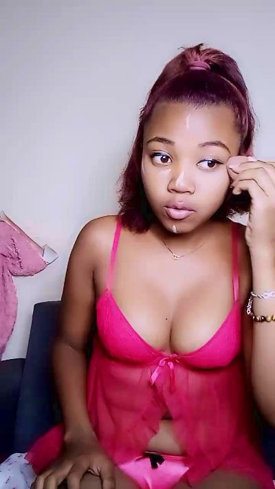 Elysca live cam on Cam4