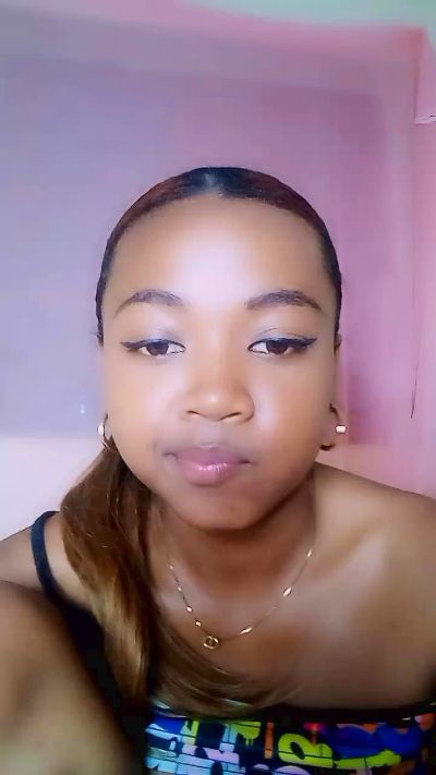 Elysca live cam on Cam4