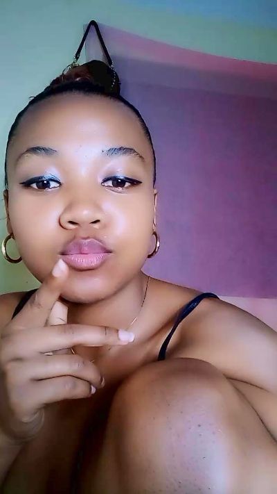Elysca live cam on Cam4