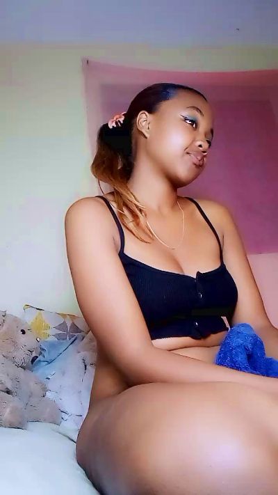 Elysca live cam on Cam4