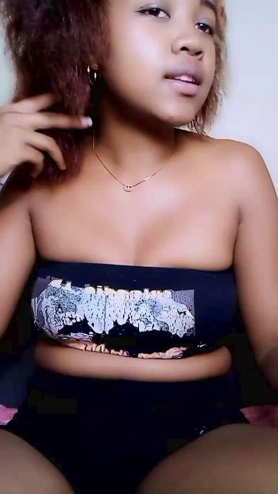 Elysca live cam on Cam4
