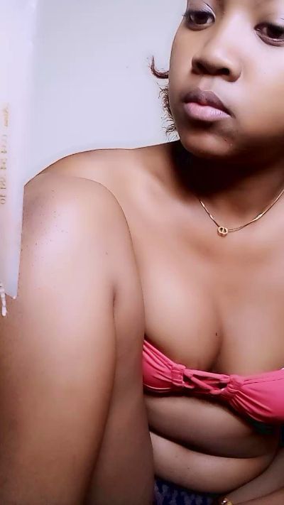 Elysca live cam on Cam4