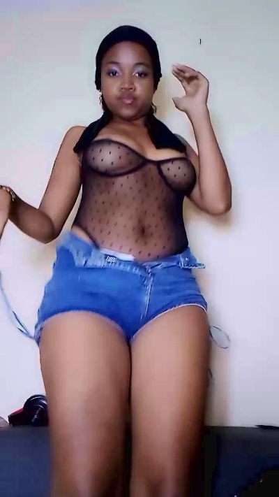 Elysca live cam on Cam4