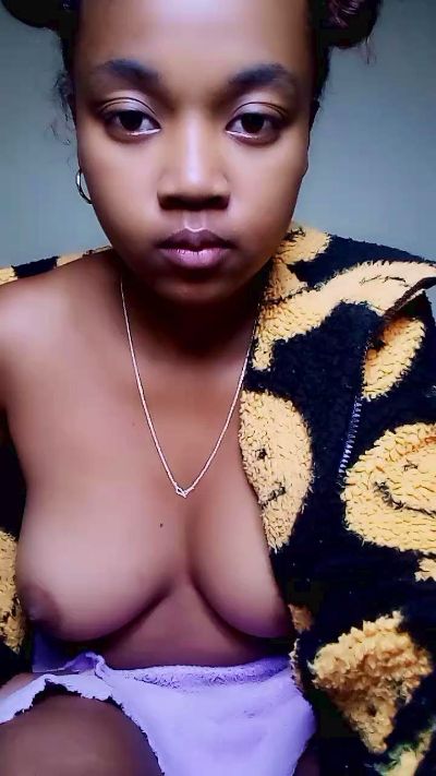 Elysca live cam on Cam4
