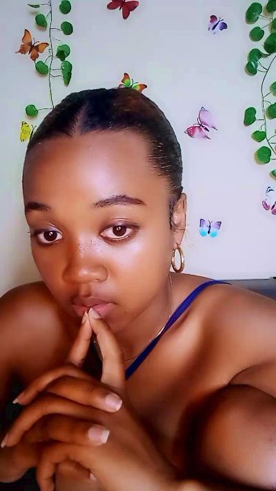 Elysca live cam on Cam4