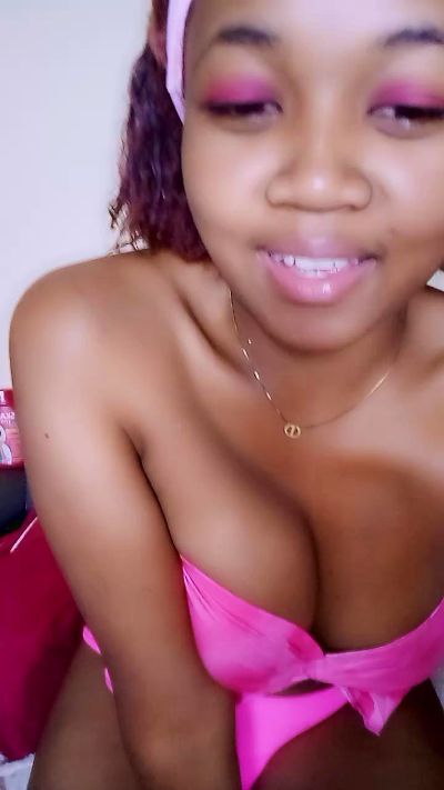 Elysca live cam on Cam4