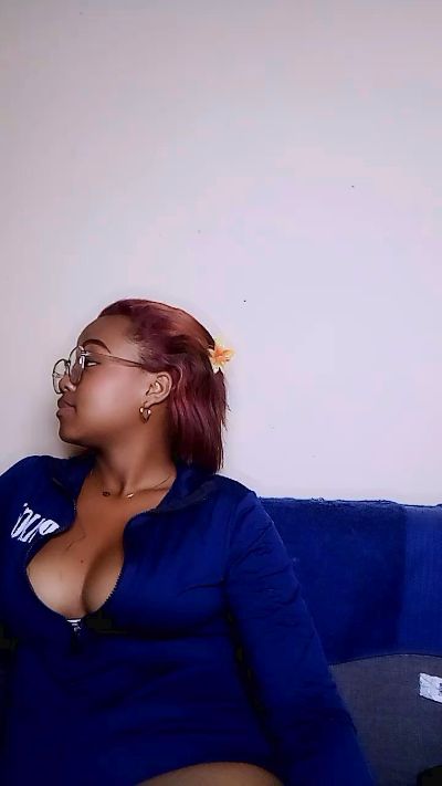 Elysca live cam on Cam4