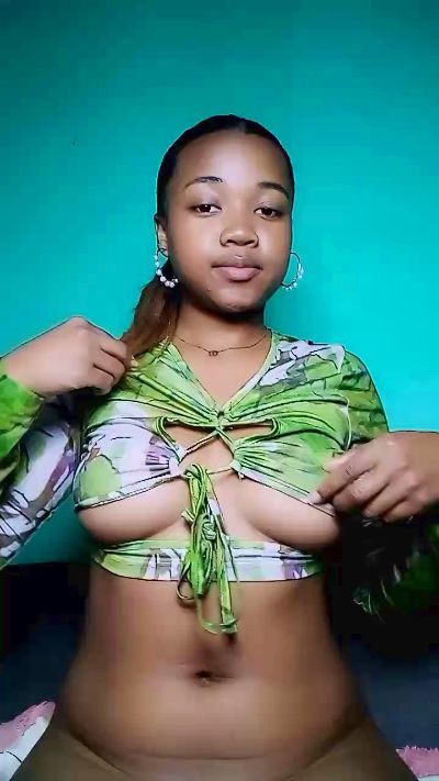 Elysca live cam on Cam4