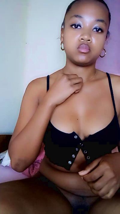 Elysca live cam on Cam4