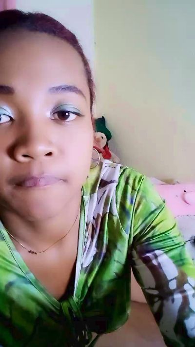 Elysca live cam on Cam4