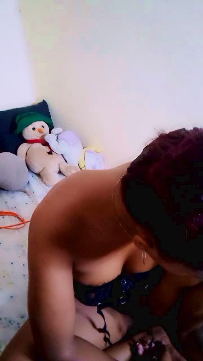 Elysca live cam on Cam4