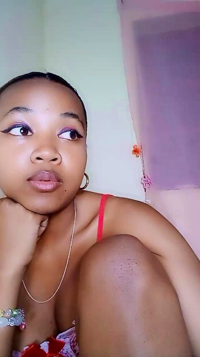 Elysca live cam on Cam4