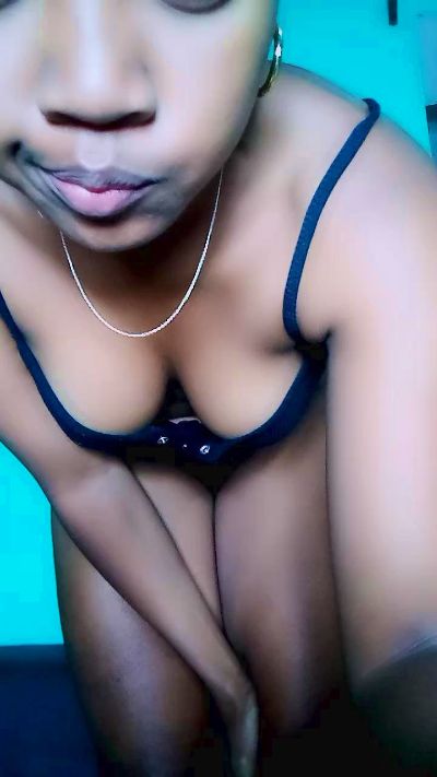 Elysca live cam on Cam4