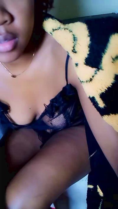 Elysca live cam on Cam4