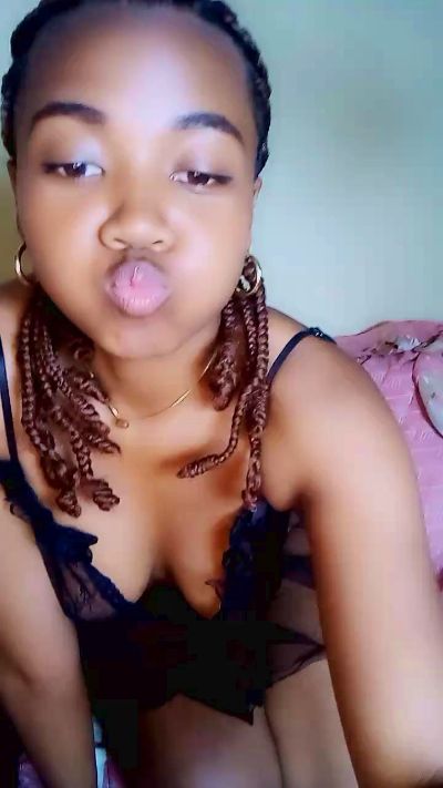 Elysca live cam on Cam4