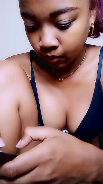 Elysca live cam on Cam4
