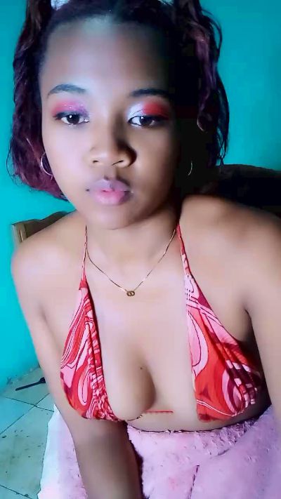 Elysca live cam on Cam4