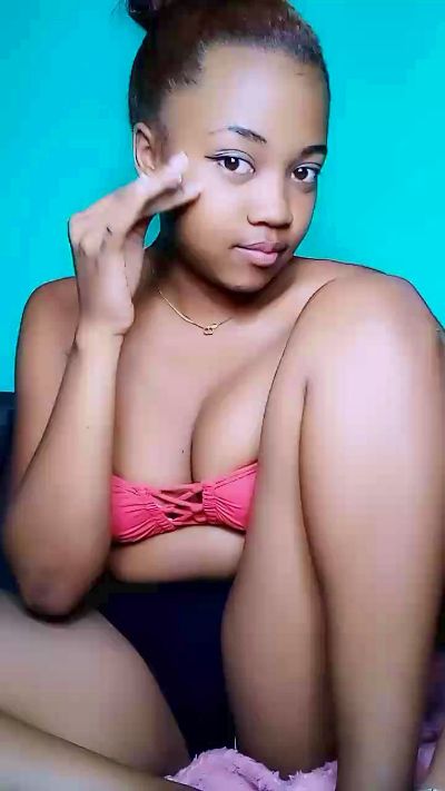 Elysca live cam on Cam4
