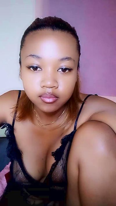 Elysca live cam on Cam4