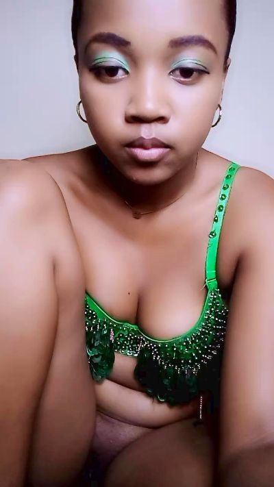 Elysca live cam on Cam4