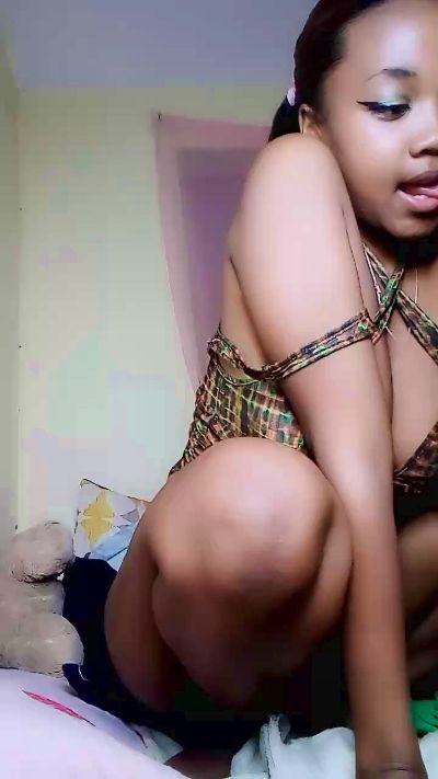 Elysca live cam on Cam4