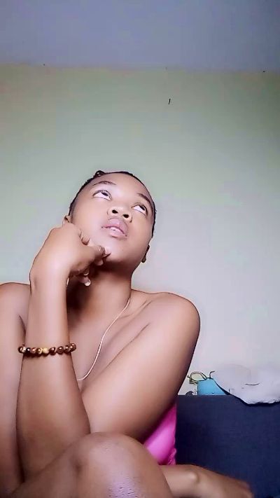 Elysca live cam on Cam4