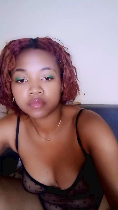 Elysca live cam on Cam4