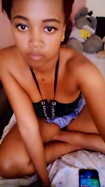 Elysca live cam on Cam4