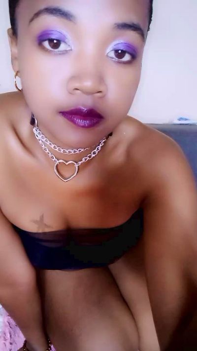 Elysca live cam on Cam4