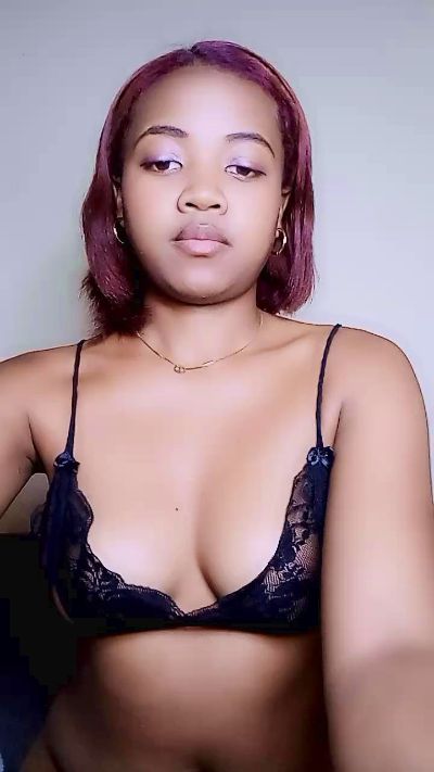 Elysca live cam on Cam4