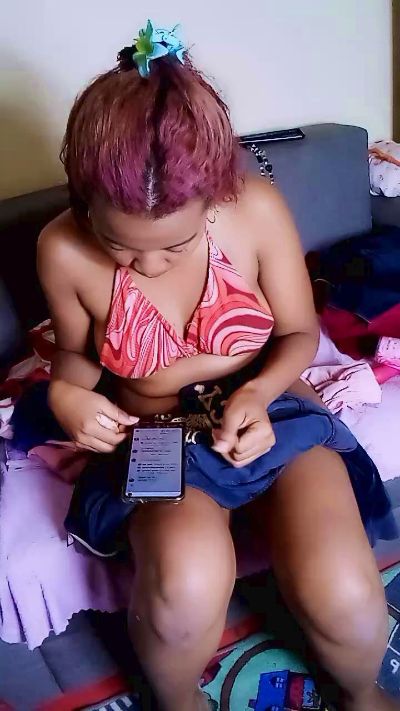 Elysca live cam on Cam4