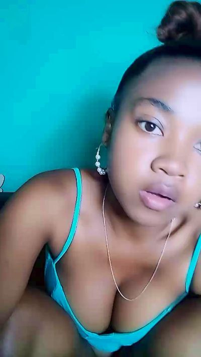 Elysca live cam on Cam4