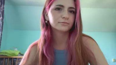 ElyseLivernois live cam on Cam4