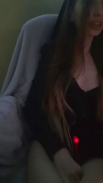 Elzakom live cam on Cam4