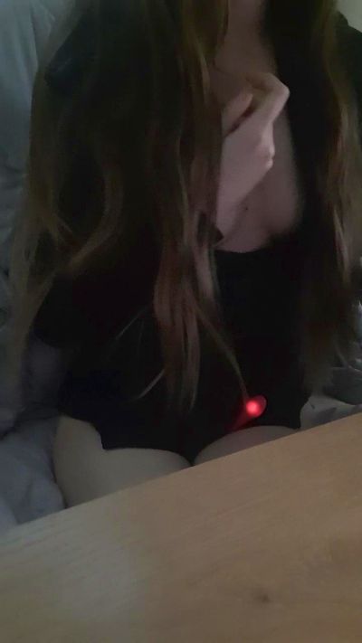 Elzakom live cam on Cam4