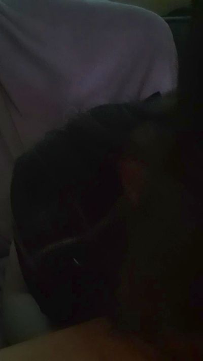 Elzakom live cam on Cam4