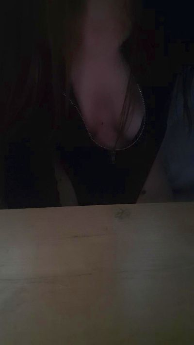 Elzakom live cam on Cam4