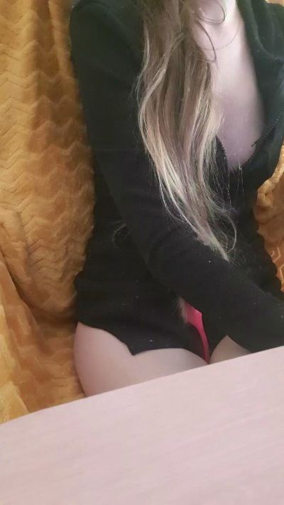 Elzakom live cam on Cam4