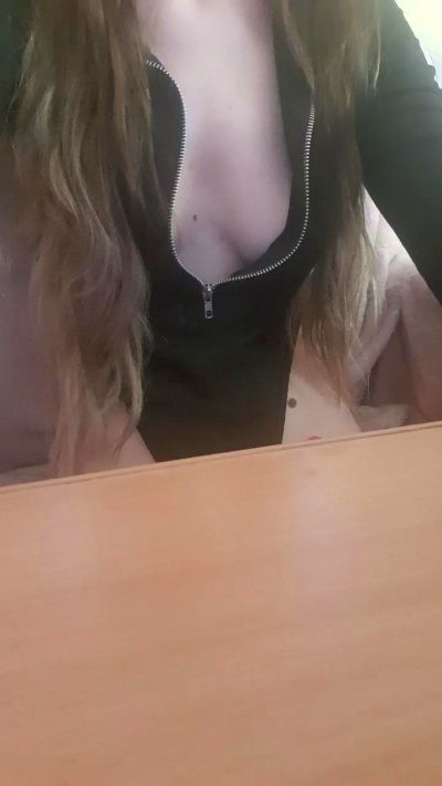 Elzakom live cam on Cam4
