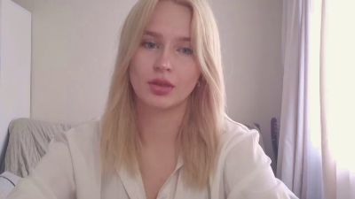 EmeldaBisso live cam on Cam4
