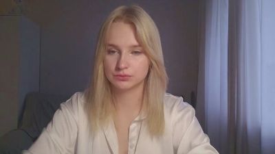 EmeldaBisso live cam on Cam4
