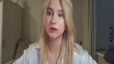 EmeldaBisso live cam on Cam4