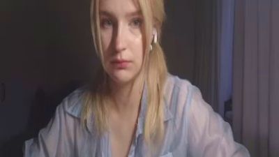EmeldaBisso live cam on Cam4