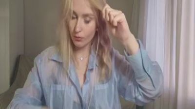 EmeldaBisso live cam on Cam4