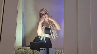 EmeldaBisso live cam on Cam4