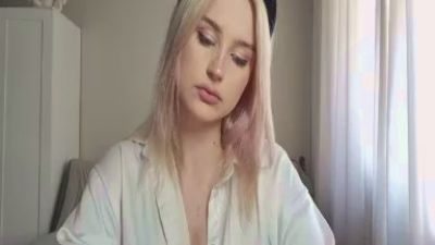 EmeldaBisso live cam on Cam4